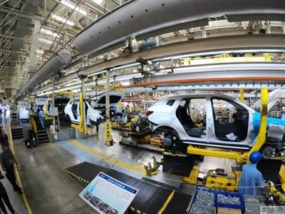 বিশ্বে এক নম্বর! চীনের নতুন শক্তির গাড়ির বার্ষিক আউটপুট 10 মিলিয়ন ছাড়িয়েছে